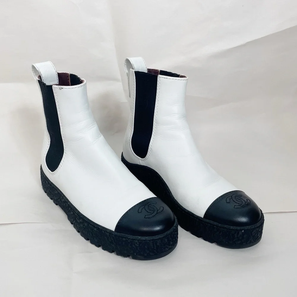CHANEL Calfskin Cap Toe CC Turn lock Ankle Boots